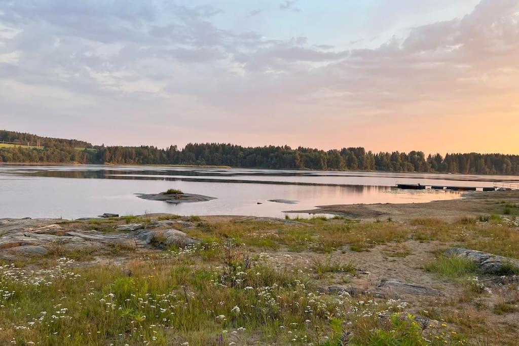 Attraktiv & Smart Funkishytte Pa Nes Strandhager. Årnes Екстериор снимка